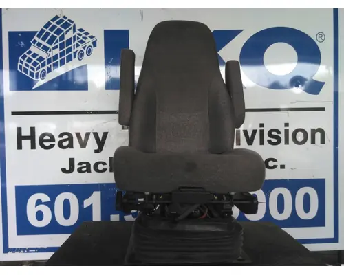 INTERNATIONAL LT SEAT, FRONT