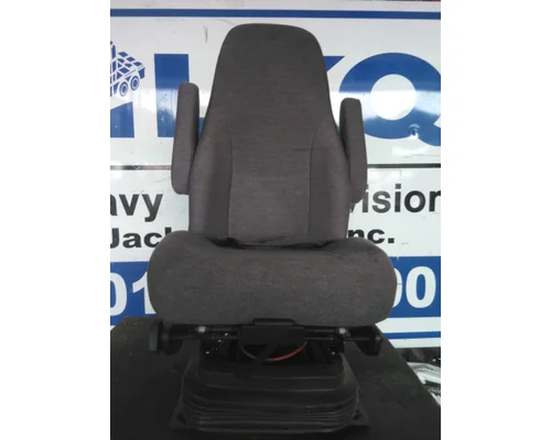 INTERNATIONAL LT SEAT, FRONT