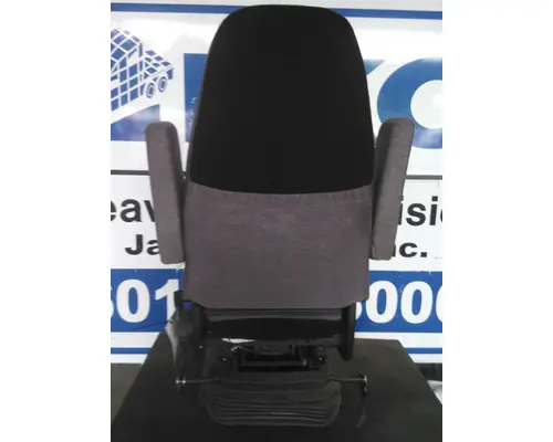 INTERNATIONAL LT SEAT, FRONT