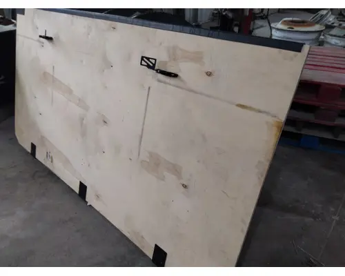 INTERNATIONAL LT SLEEPER BUNK