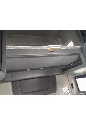 INTERNATIONAL LT SLEEPER BUNK