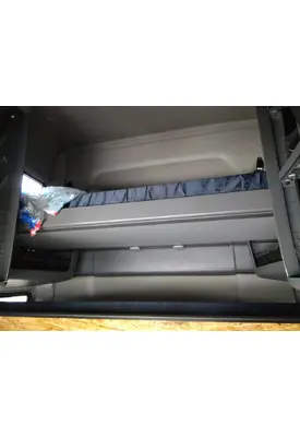 INTERNATIONAL LT SLEEPER BUNK