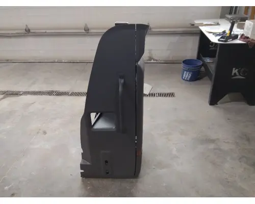 INTERNATIONAL LT SLEEPER CLOSET