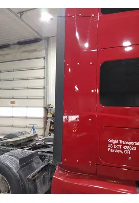 INTERNATIONAL LT SLEEPER CLOSET