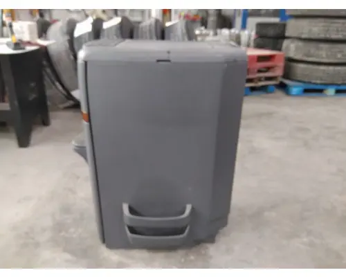 INTERNATIONAL LT SLEEPER CLOSET