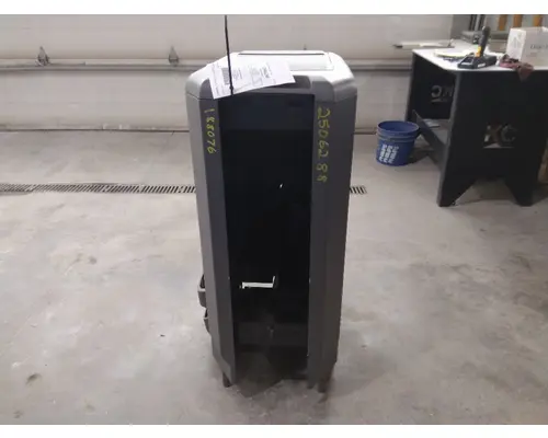 INTERNATIONAL LT SLEEPER CLOSET