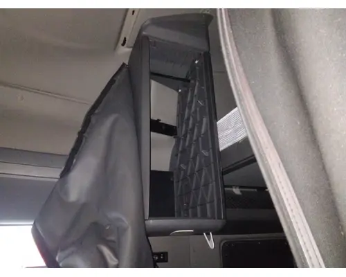 INTERNATIONAL LT SLEEPER CLOSET