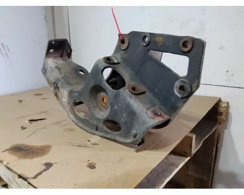 INTERNATIONAL LT SPRING HANGER