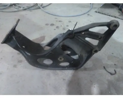 INTERNATIONAL LT SPRING HANGER