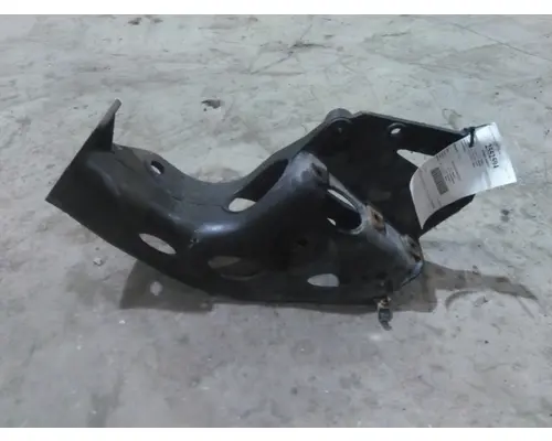 INTERNATIONAL LT SPRING HANGER