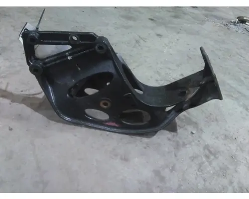 INTERNATIONAL LT SPRING HANGER