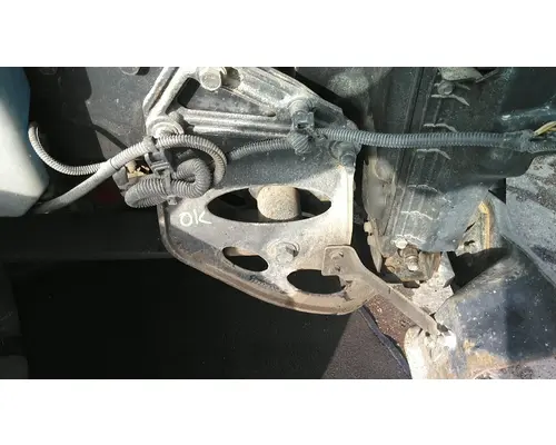 INTERNATIONAL LT SPRING HANGER