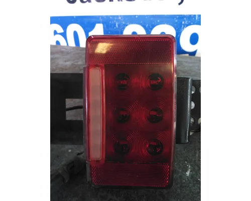 INTERNATIONAL LT STOP TURN TAIL LAMP