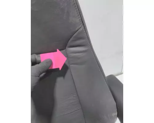 INTERNATIONAL LT Seat, Front