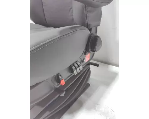 INTERNATIONAL LT Seat, Front