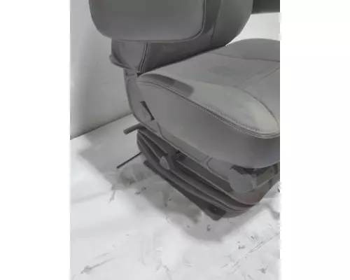 INTERNATIONAL LT Seat, Front