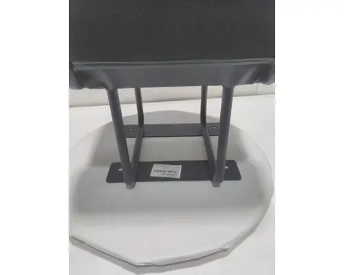 INTERNATIONAL LT Seat, Front