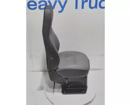 INTERNATIONAL LT Seat, Front