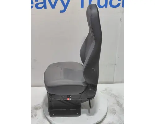 INTERNATIONAL LT Seat, Front