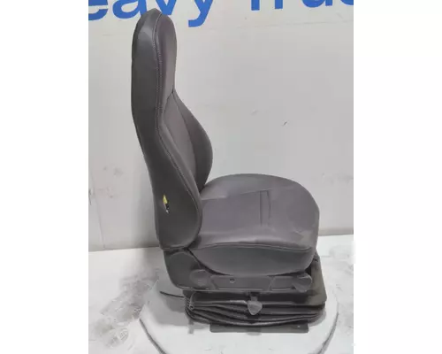 INTERNATIONAL LT Seat, Front