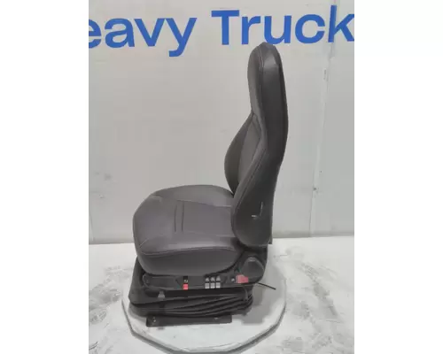 INTERNATIONAL LT Seat, Front