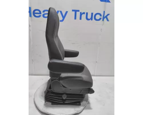INTERNATIONAL LT Seat, Front