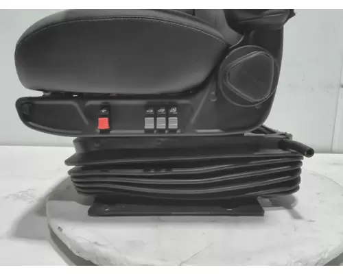 INTERNATIONAL LT Seat, Front