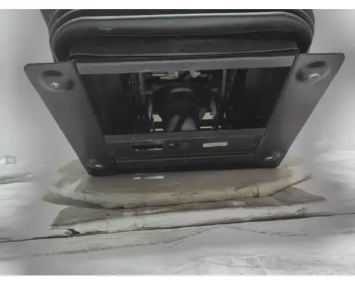 INTERNATIONAL LT Seat, Front