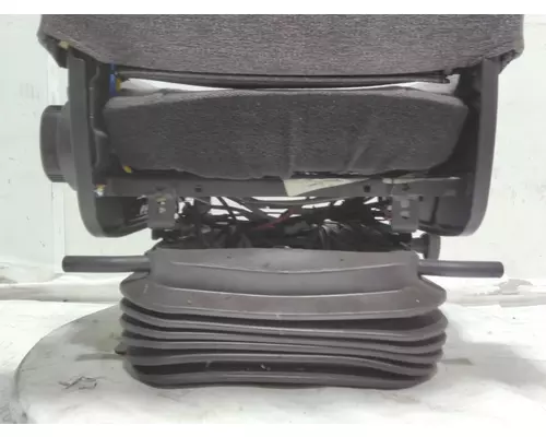 INTERNATIONAL LT Seat, Front