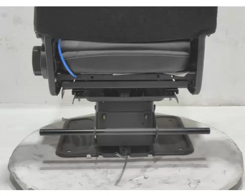 INTERNATIONAL LT Seat, Front