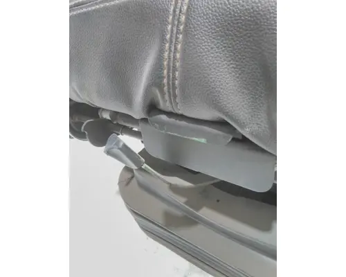 INTERNATIONAL LT Seat, Front