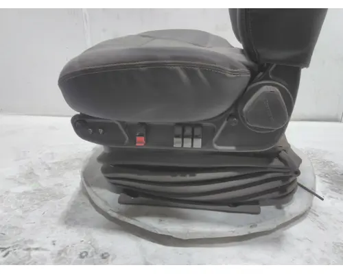 INTERNATIONAL LT Seat, Front