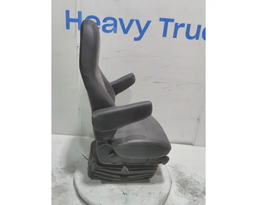 INTERNATIONAL LT Seat, Front