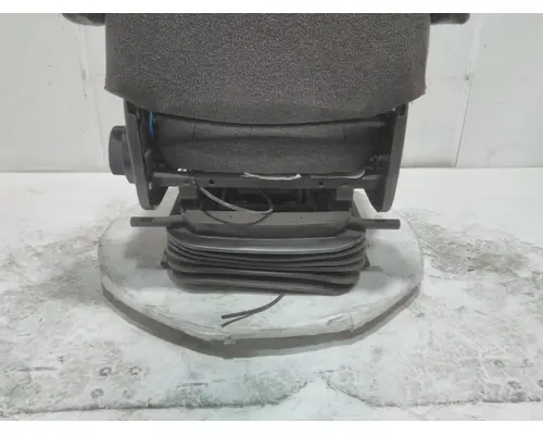 INTERNATIONAL LT Seat, Front