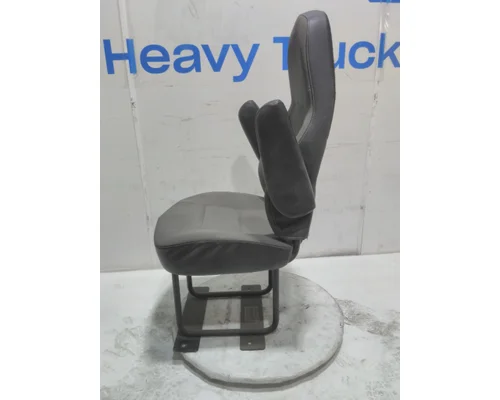 INTERNATIONAL LT Seat, Front