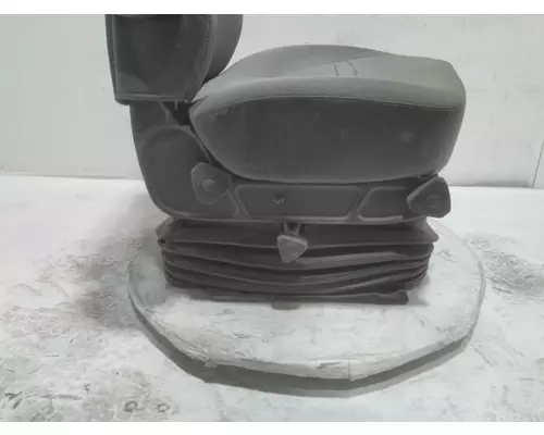 INTERNATIONAL LT Seat, Front