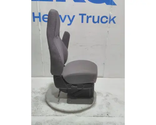 INTERNATIONAL LT Seat, Front