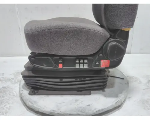 INTERNATIONAL LT Seat, Front