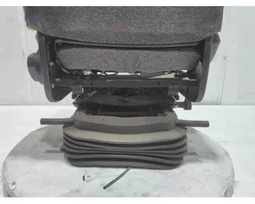 INTERNATIONAL LT Seat, Front