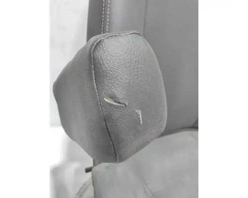 INTERNATIONAL LT Seat, Front