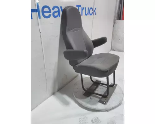 INTERNATIONAL LT Seat, Front