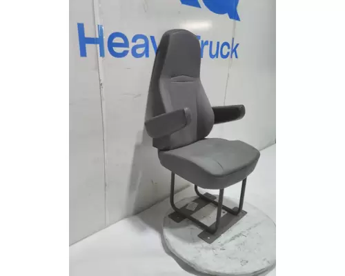 INTERNATIONAL LT Seat, Front