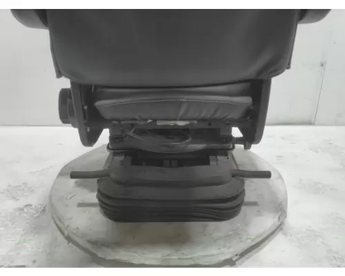 INTERNATIONAL LT Seat, Front