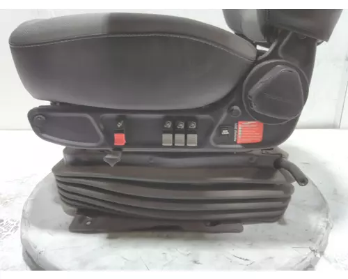 INTERNATIONAL LT Seat, Front