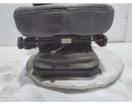 INTERNATIONAL LT Seat, Front