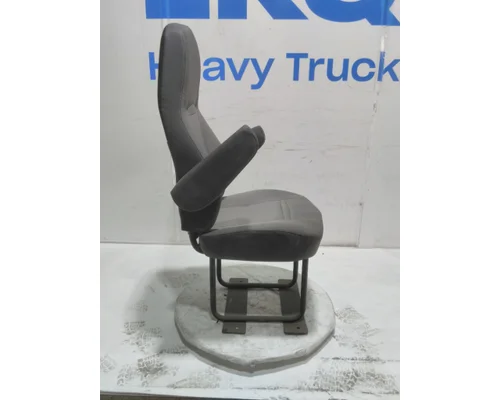 INTERNATIONAL LT Seat, Front