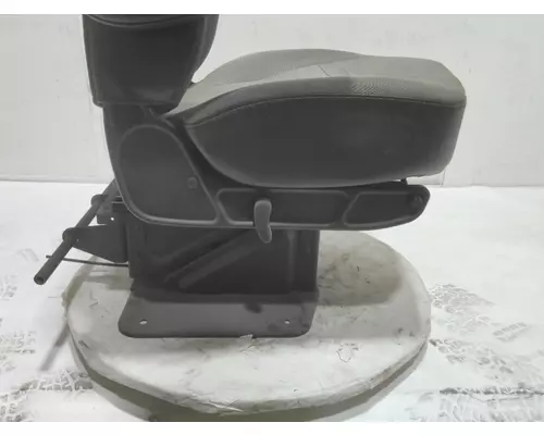 INTERNATIONAL LT Seat, Front