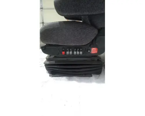 INTERNATIONAL LT Seat, Front