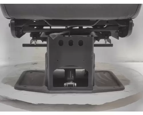 INTERNATIONAL LT Seat, Front