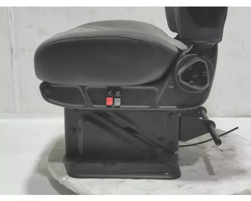 INTERNATIONAL LT Seat, Front